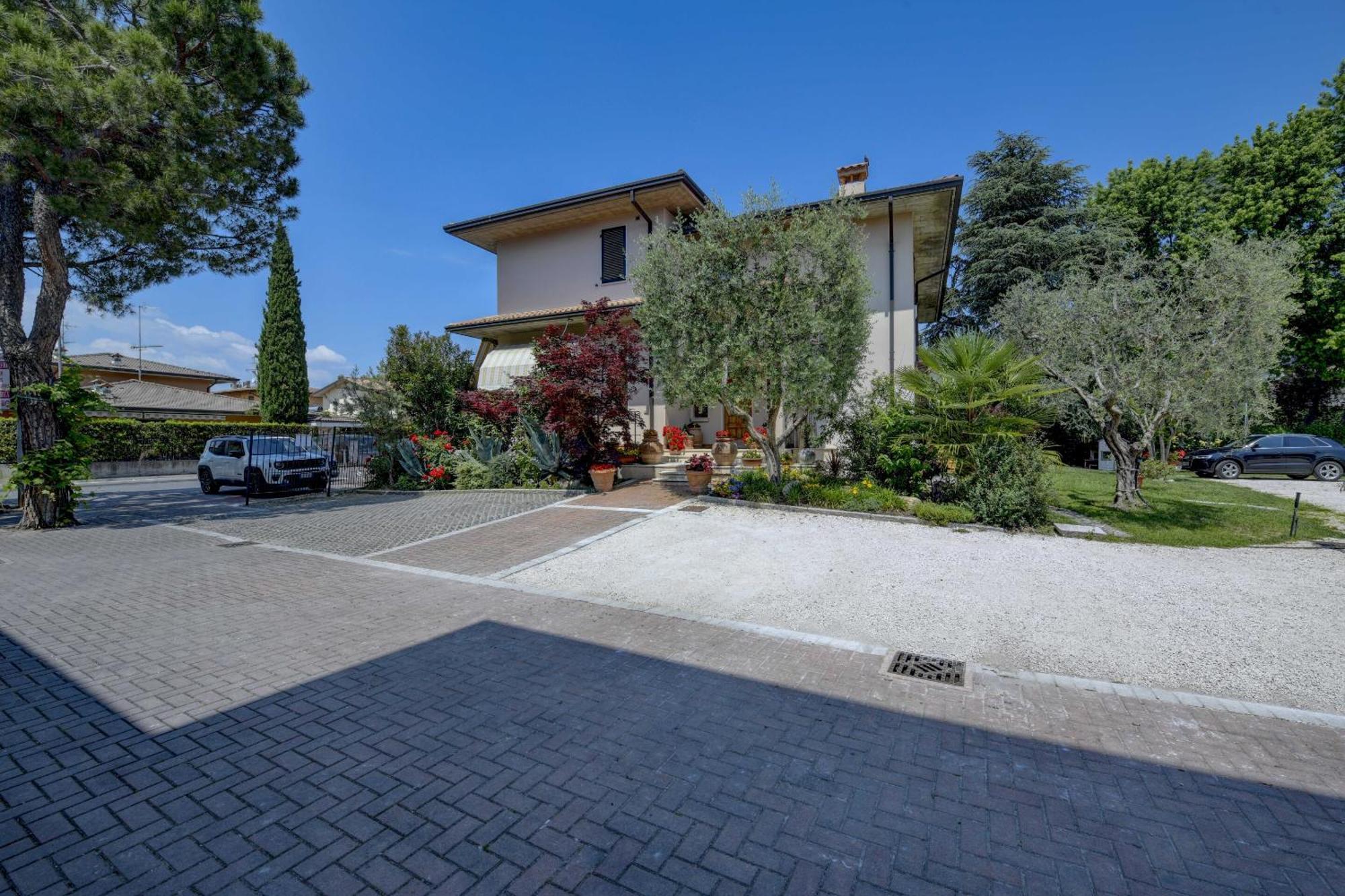 Appartamenti America Sirmione Habitación foto